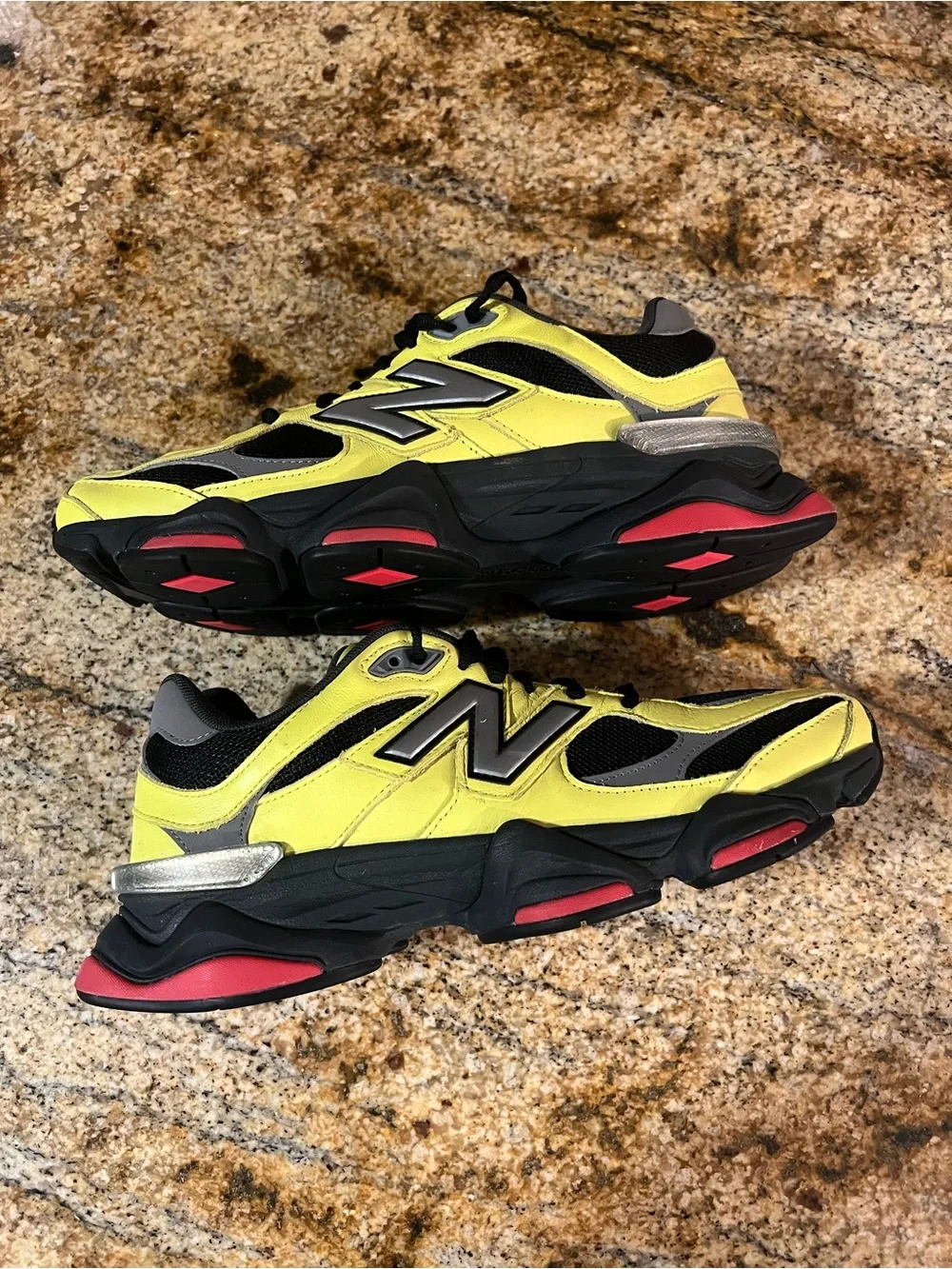 New Balance 9060 “Tea Tree” Neon Yellow Black Men’s Size 10 U9060NRG